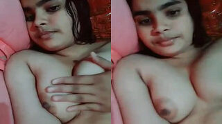 Sexy Desi Girl Play With Her Big Boobs | Viral MMS