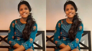 Desi Mallu Girl Shows Boobs | Viral MMS