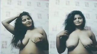 Sexy Desi Girl Shows Her Big Boobs | Viral MMS