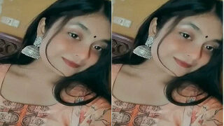 Desi Girl Shows Her Big Boobs | Viral MMS