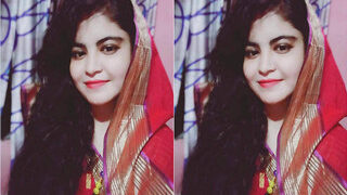 Desi Girl Shows Her Big Boobs Part 1 | Viral MMS