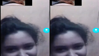 Desi Village Bhabhi Shows Her Big Boobs On VC | Viral MMS