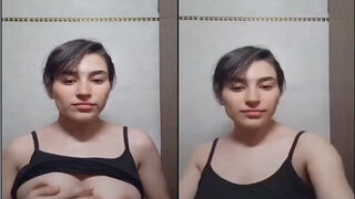 Desi Girl Shows Her Big Boobs | Viral MMS