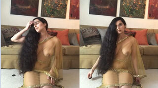 Desi Girl Shows Boobs | Viral MMS