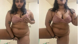 Desi Horny Girl Fingering | Viral MMS