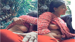 Desi Lover Romance And Boobs Pressing | Viral MMS