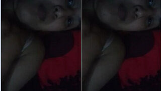 Desi Village Bhabhi Shows Her Boobs | Viral MMS