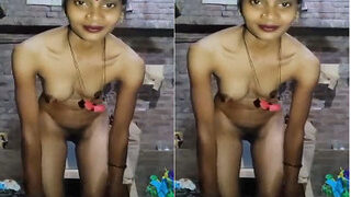 Desi Bhabhi Shows Her Boobs And Pussy | Viral MMS