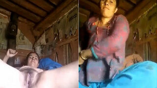 Desi Bhabhi Shows Nude Body | Viral MMS