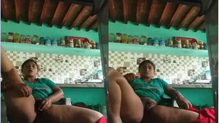 Punjabi Bhabhi Masturbating | Viral MMS