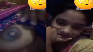 Desi Village Girl Shows Her Boobs On VC | Viral MMS