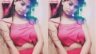 Desi Girl Shows Her Boobs | Viral MMS