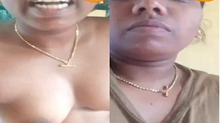 Desi Girl Shows Boobs On VC | Viral MMS
