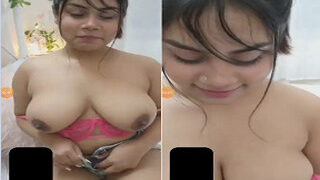 Horny Desi Model Shows Boobs | Viral MMS