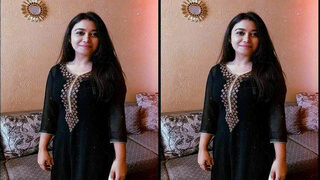 Sexy Desi Girl Shows Boobs Part 2 | Viral MMS