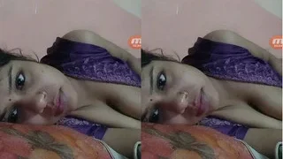 Sexy Bhabhi Shows Boobs On Cam | Viral MMS
