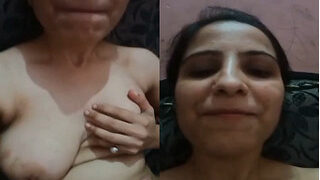 Sexy Desi Girl Pussy Licking | Viral MMS