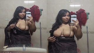 Sexy Desi Girl Shows Her Big Boobs | Viral MMS