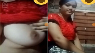 Desi Girl Shows Her Boobs And Ass | Viral MMS
