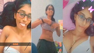 Sexy Tamil Girl Shows Boobs | Viral MMS