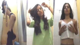 Cute Desi Slim Girl Shows For Lover | Viral MMS