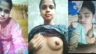 Cute Desi Vlg Girl Shows Her Boobs And Pussy Part 3 | Viral MMS