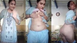 Desi Girl Shows Her Boobs And Pussy | Viral MMS