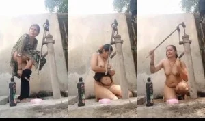 Paki Wife Record Her Bathing Video | Viral MMS
