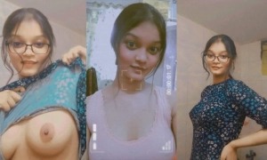 Cute Desi Girl Shows Her Boobs | Viral MMS