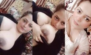 Horny Bhabhi Sucking Her Boobs | Viral MMS